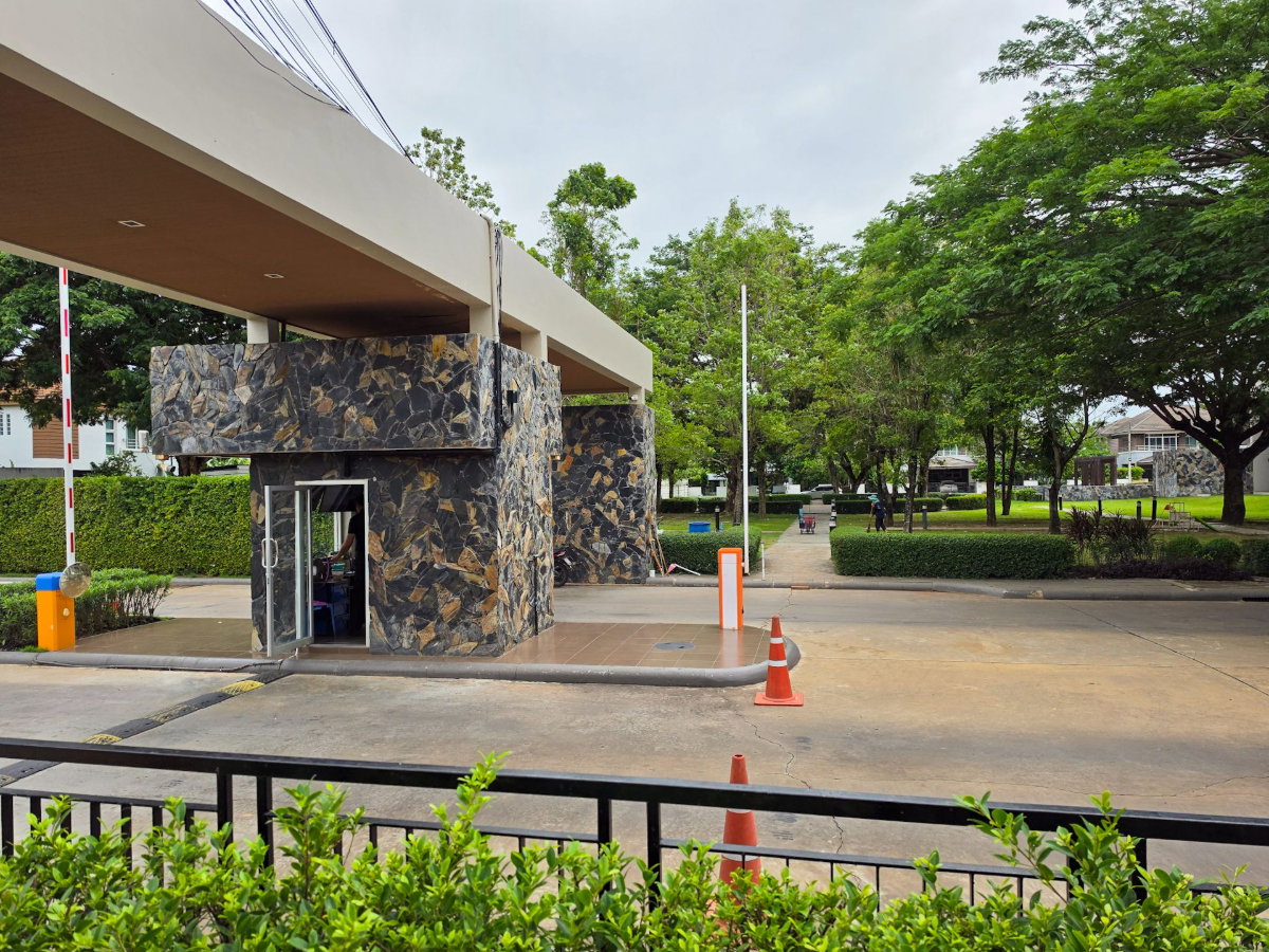 รูป ขายบ้านเดี่ยวลักชัวรี่ 4 ห้องนอน 5 ห้องน้ำ 109.9 ตร.วา พื้นที่ใช้สอย 448 ตร.ม. | ฉัตรเพชร ลักชัวรี่ คัสตอมไมซ์ ถนนเหล่านาดี ขอนแก่น - รูปที่ 4/20