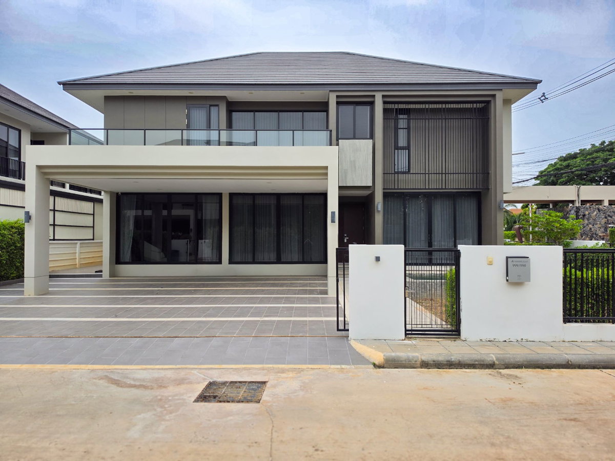 รูป ขายบ้านเดี่ยวลักชัวรี่ 4 ห้องนอน 5 ห้องน้ำ 109.9 ตร.วา พื้นที่ใช้สอย 448 ตร.ม. | ฉัตรเพชร ลักชัวรี่ คัสตอมไมซ์ ถนนเหล่านาดี ขอนแก่น - รูปที่ 1/20