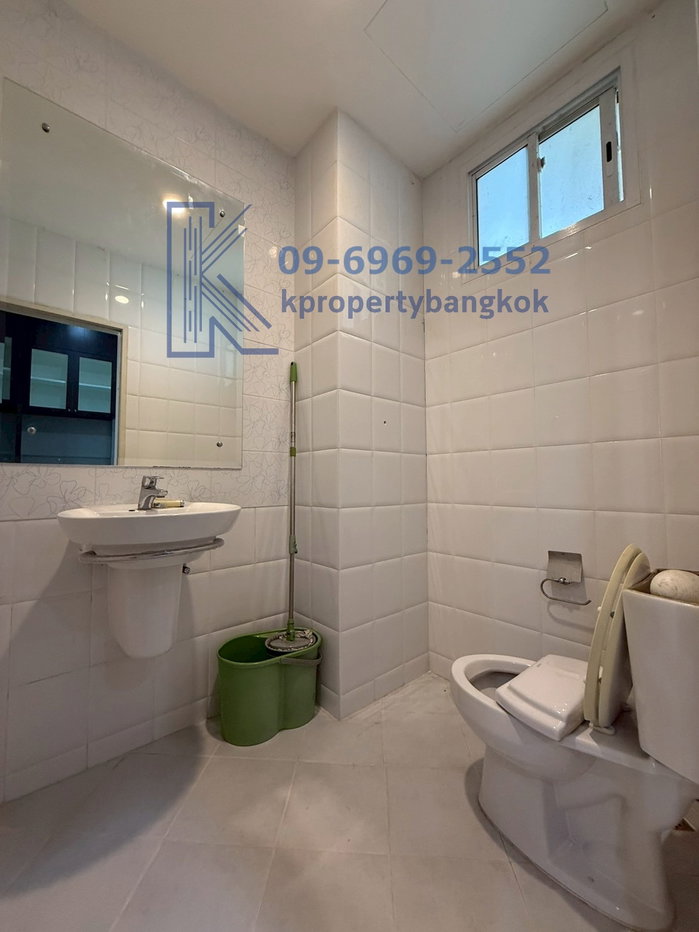 รูป ขายทาวน์โฮม 3.5 ชั้น The Metro Rama 9 ใกล้รถไฟฟ้า ใกล้มอเตอร์เวย์ 200 ตร.ม. ราคา 3.49 ล้าน ติดต่อ 09-6969-2552 - รูปที่ 14/31