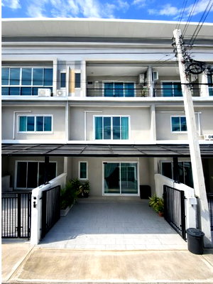 Townhouses for rent Nonthaburi : MRT Bang Phlu 1.29 km. Bang Kruai-Sai Noi Road, Rattanathibet Townhome, 3 floors, 3 bedrooms, 3 bathrooms, 17.5 sq m.
