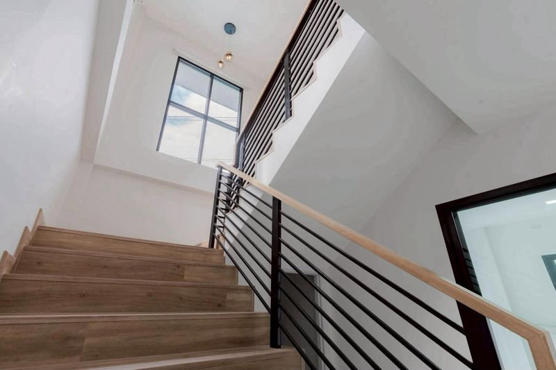 รูป 🏡 บ้านเดี่ยวพูลวิลล่า 2 ชั้น พร้อมสระว่ายน้ำส่วนตัว #พิกัดสันกลาง T. 063-6649056 - รูปที่ 17/20
