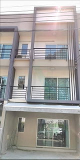 ขายทาวน์เฮาส์ โครงการ บ้านกลางเมือง สุขุมวิท 77 3 ชั้น 3 ห้องนอน 3 ห้องน้ำ