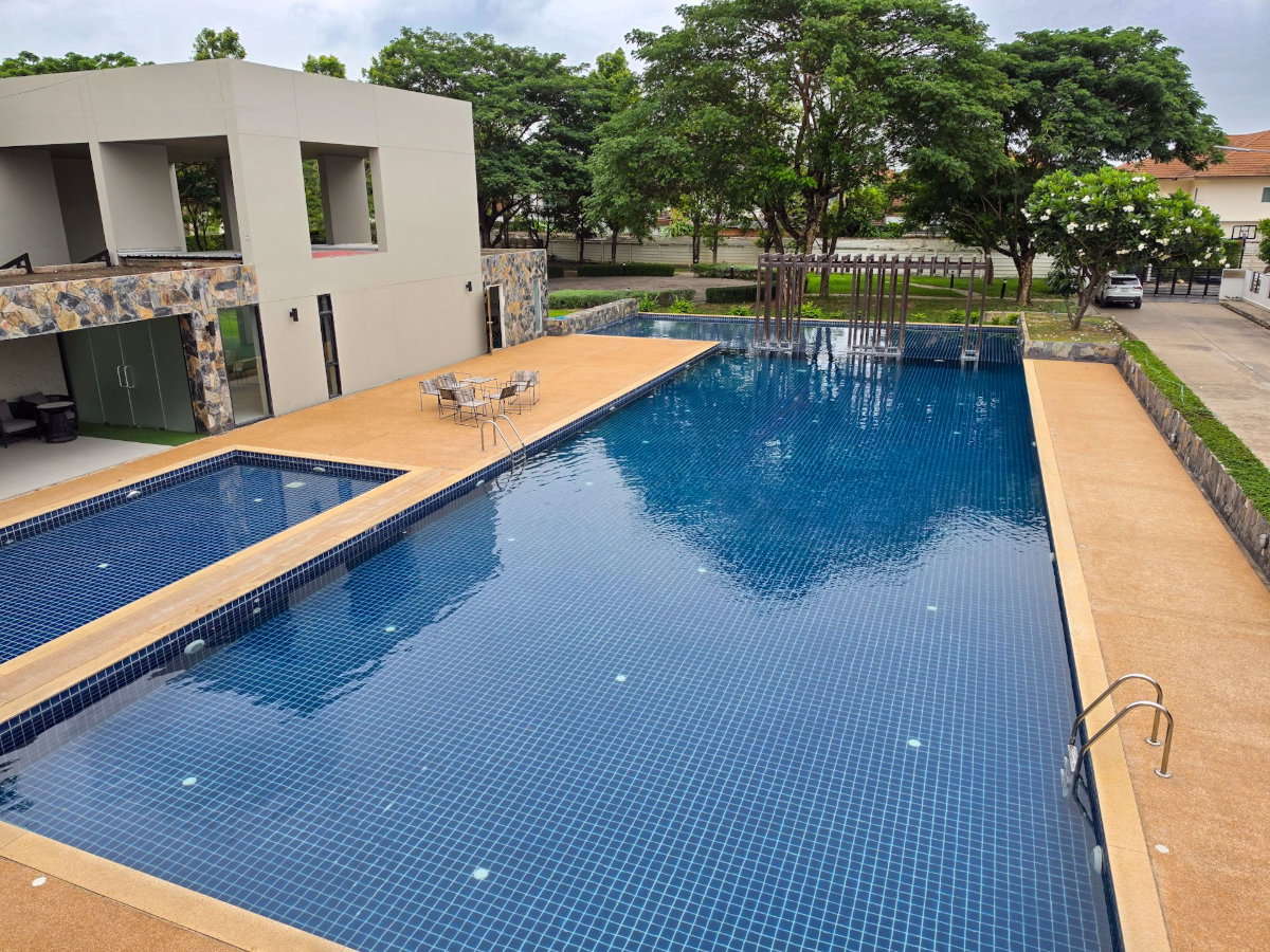 รูป ขายบ้านเดี่ยวลักชัวรี่ 4 ห้องนอน 5 ห้องน้ำ 109.9 ตร.วา พื้นที่ใช้สอย 448 ตร.ม. | ฉัตรเพชร ลักชัวรี่ คัสตอมไมซ์ ถนนเหล่านาดี ขอนแก่น - รูปที่ 18/20