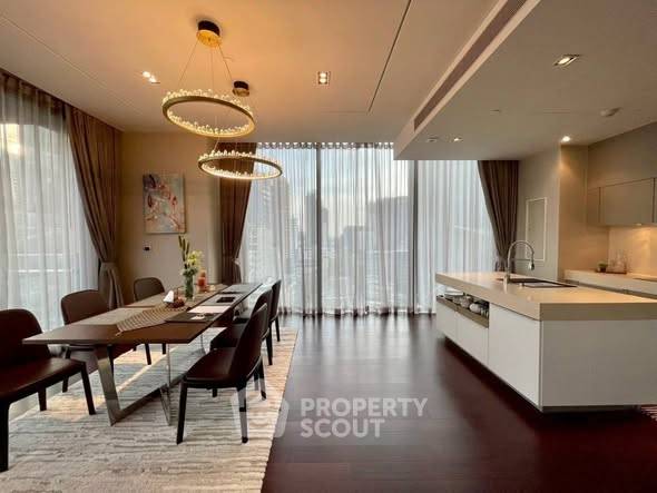 picture 2-BR Condo 132 Sqm Marque Sukhumvit, 100m to BTS Phrom Phong (ID 3106333) - 3/9