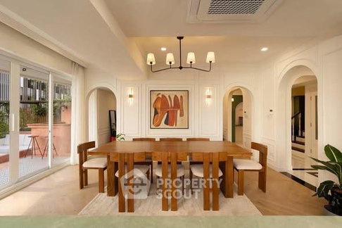 4-BR 338 Sqm Condo For Sale Supalai Place Sukhumvit 39, 500m to BTS Phrom Phong (ID 2684868)