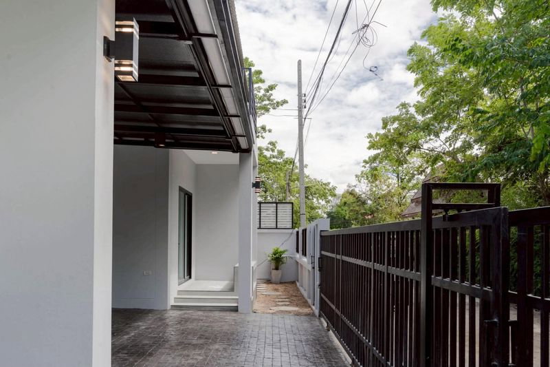 รูป 🏡 บ้านเดี่ยวพูลวิลล่า 2 ชั้น พร้อมสระว่ายน้ำส่วนตัว #พิกัดสันกลาง T. 063-6649056 - รูปที่ 6/20