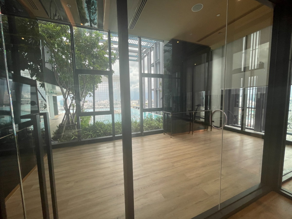 picture [Best Budget] High-Spec Condo with Pool & Gym - Fully Furnished + Free Wi-Fi! - 24/41