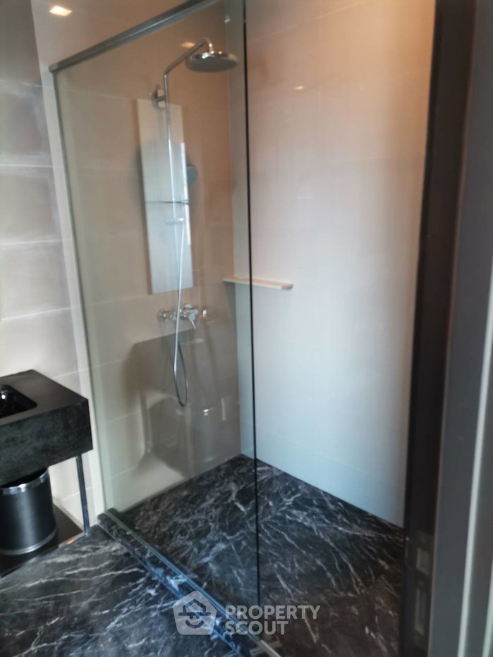 picture High-Floor 1-BR, 44 Sqm At The Edge Sukhumvit 23 Near MRT Sukhumvit (200m) (ID 960564) - 3/8