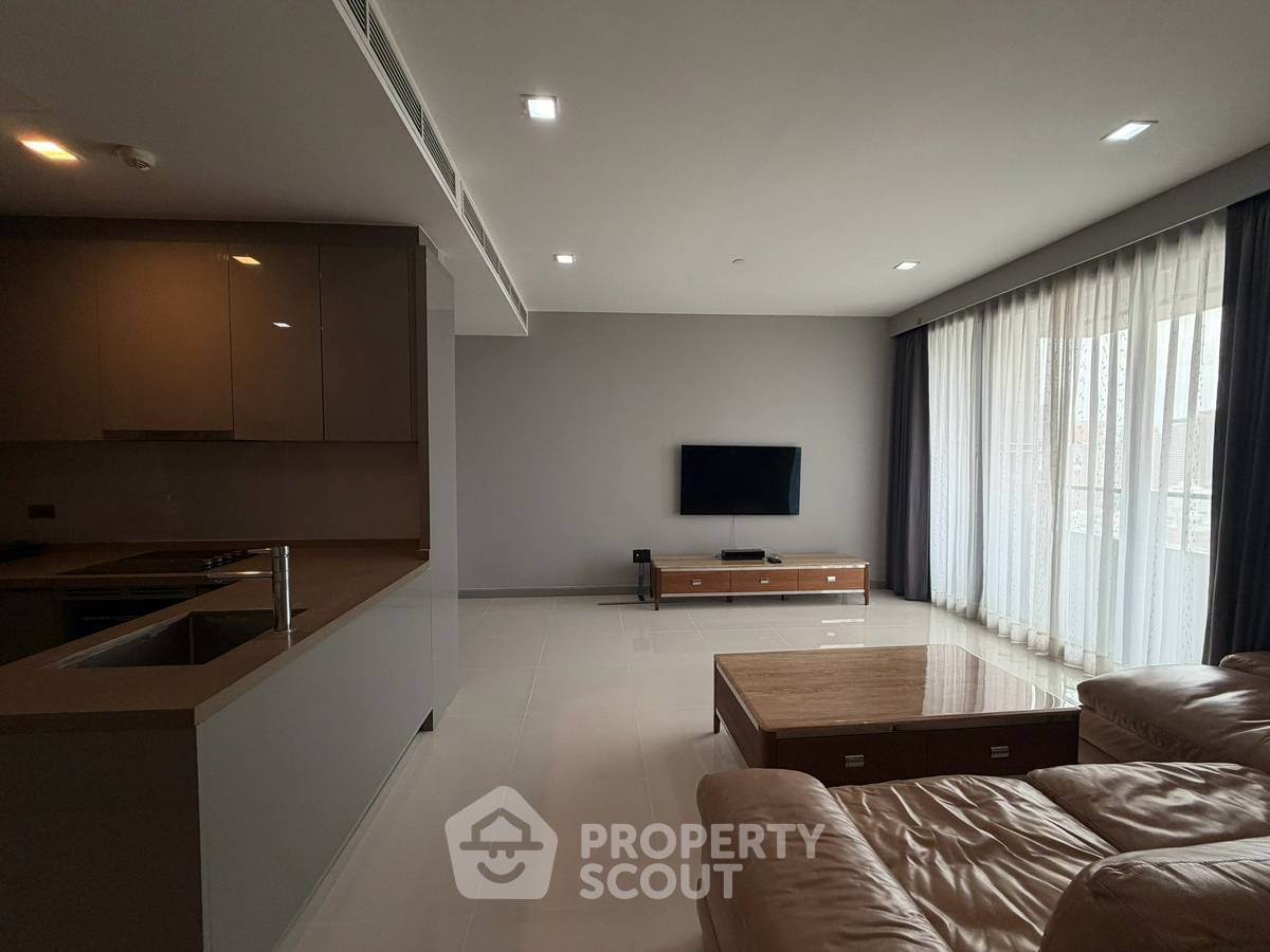 picture Pet-Friendly 2-BR 88 Sqm Condo At M Silom, 400m to BTS Chong Nonsi (ID 3105599) - 4/10
