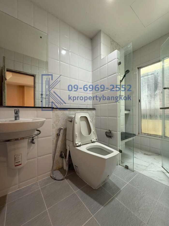 รูป ขายทาวน์โฮม 3.5 ชั้น The Metro Rama 9 ใกล้รถไฟฟ้า ใกล้มอเตอร์เวย์ 200 ตร.ม. ราคา 3.49 ล้าน ติดต่อ 09-6969-2552 - รูปที่ 21/31