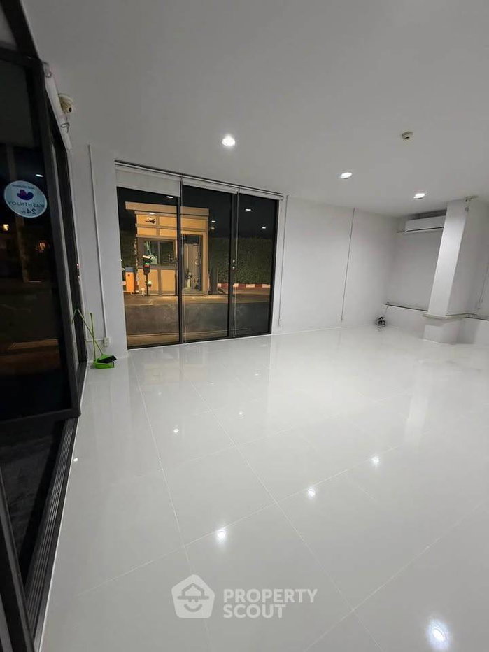 รูป คอนโด 1 ห้องนอนให้เช่า โปลิส คอนโด สุขสวัสดิ์ 64 ใกล้บางมด (ID 3108274) - รูปที่ 3/5