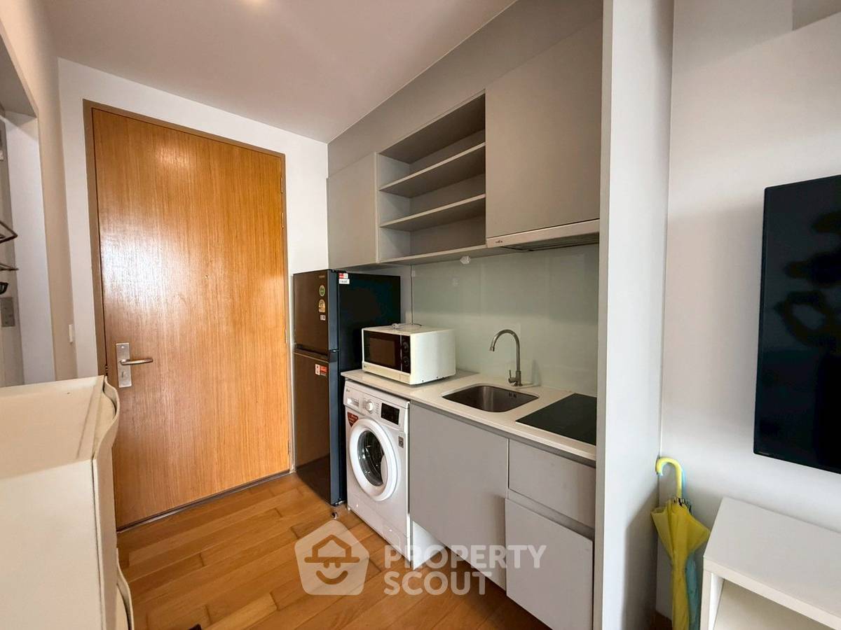 picture 1-BR Condo At Noble Revo Silom Near BTS Surasak (200m) (ID 531336) - 5/17