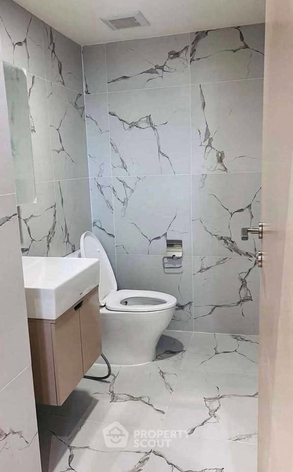 picture High-Floor 1-BR 30.6 Sqm At Na Reva Charoennakhon, BTS Pho Nimit (ID 3108258) - 8/9