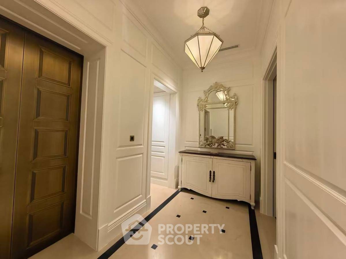 picture Well-Priced 2-BR 98 Wireless Condo Near BTS Phloen Chit (200m) (ID 3107534) - 6/9