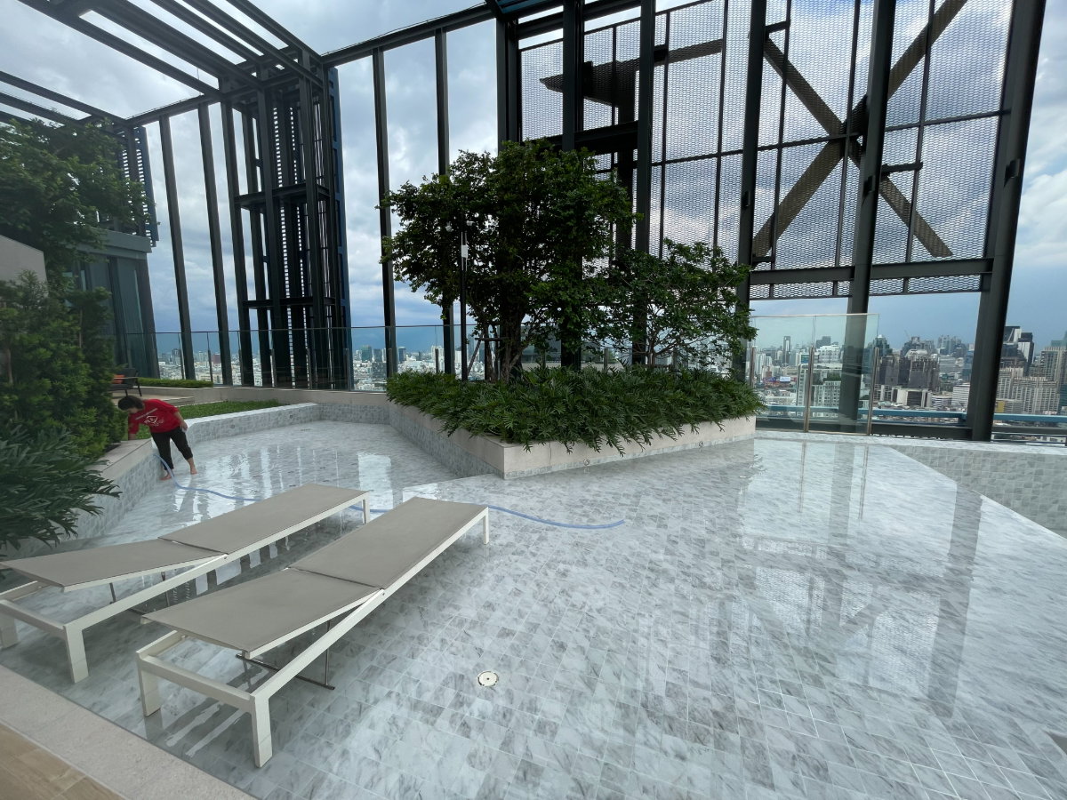picture [Best Budget] High-Spec Condo with Pool & Gym - Fully Furnished + Free Wi-Fi! - 32/41