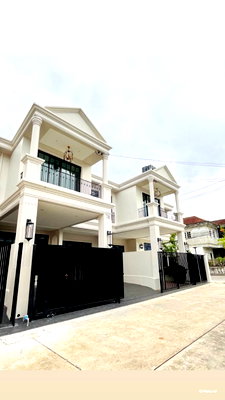 Townhouses for rent Bangkok : Luxury Executive Townhouses for Rent Sukhumvit 50 – Only 1.2 km from BTS On Nut