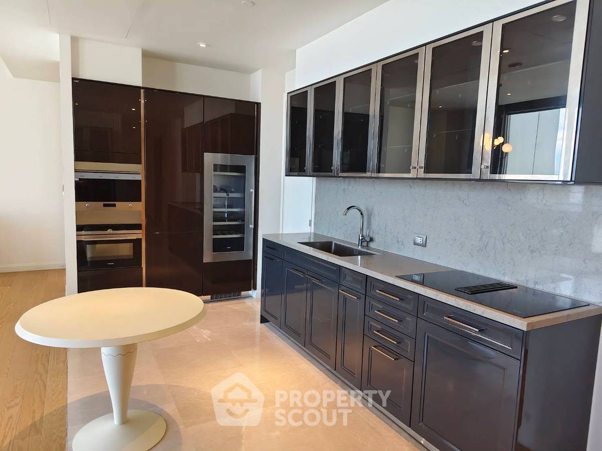 รูป คอนโด 4 ห้องนอน Magnolias Waterfront Residences ชั้นสูง ใกล้ BTS สะพานตากสิน (ID 3030793) - รูปที่ 2/7