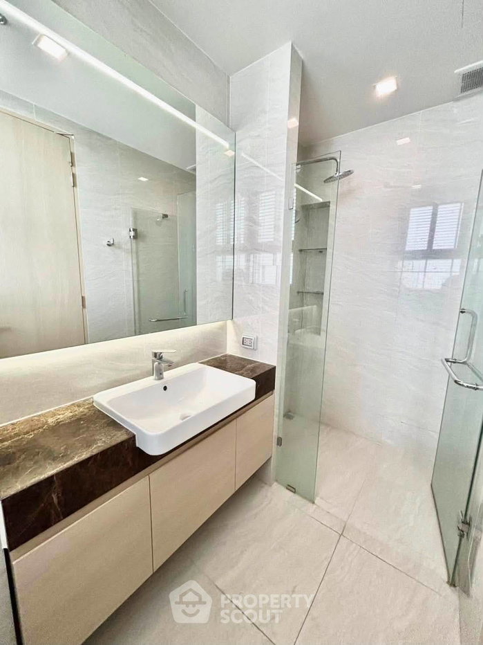 picture 24th-Floor 1-BR Condo At Noble State 39 Near BTS Phrom Phong (ID 3106392) - 8/10