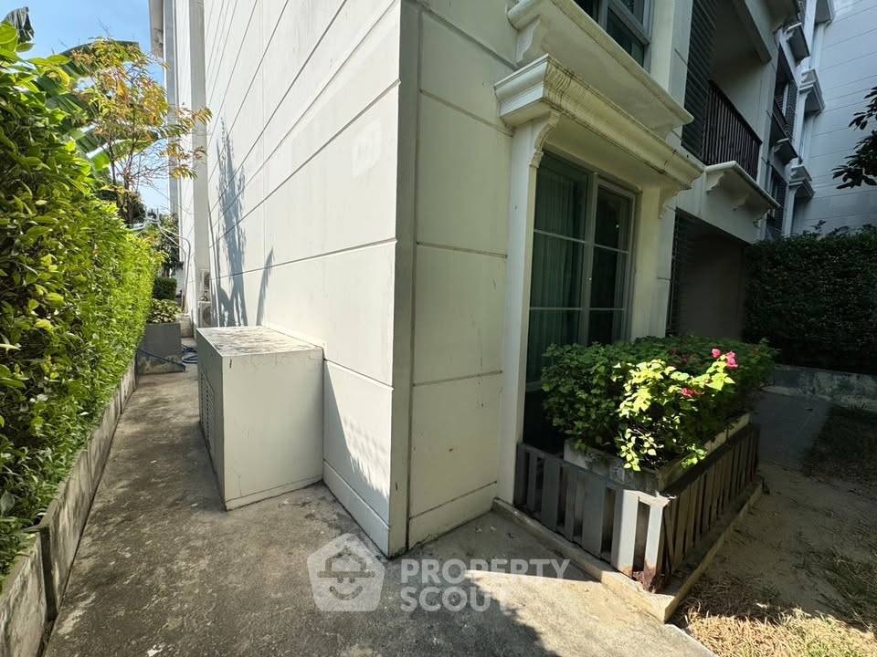 picture Pet-Friendly 2-BR Condo At Maestro 39 Sukhumvit 39, BTS Phrom Phong (ID 3106306) - 12/12