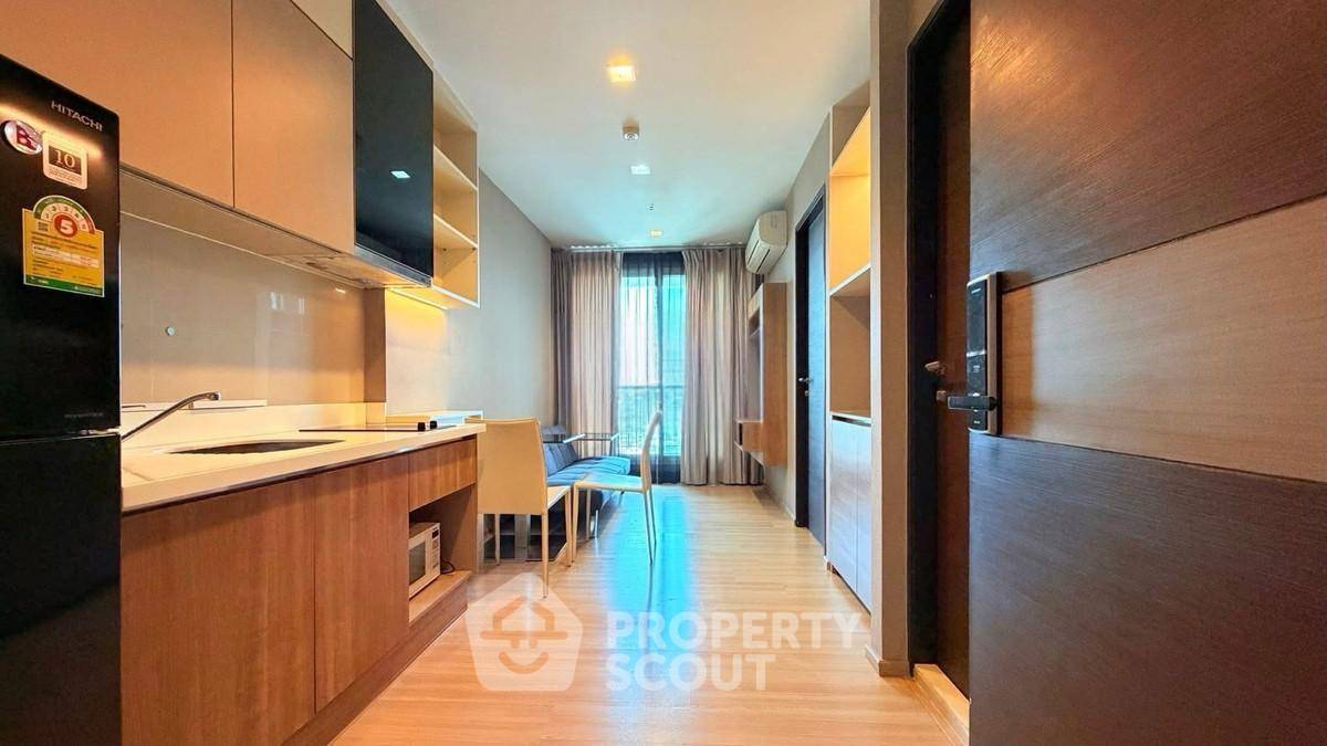 picture High-Floor 1-BR 35 Sqm At Rhythm Sathorn, 300m to BTS Saphan Taksin (ID 2893408) - 2/4