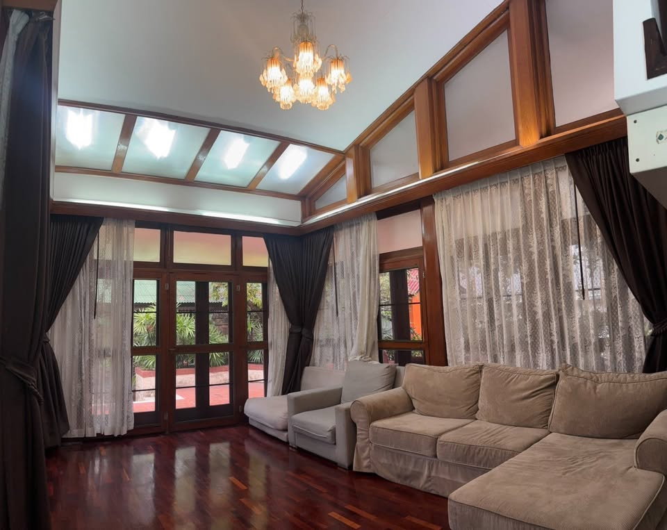 picture House for Rent Spacious Single House in Soi Ratchakru Ari Phahonyothin - 2/7