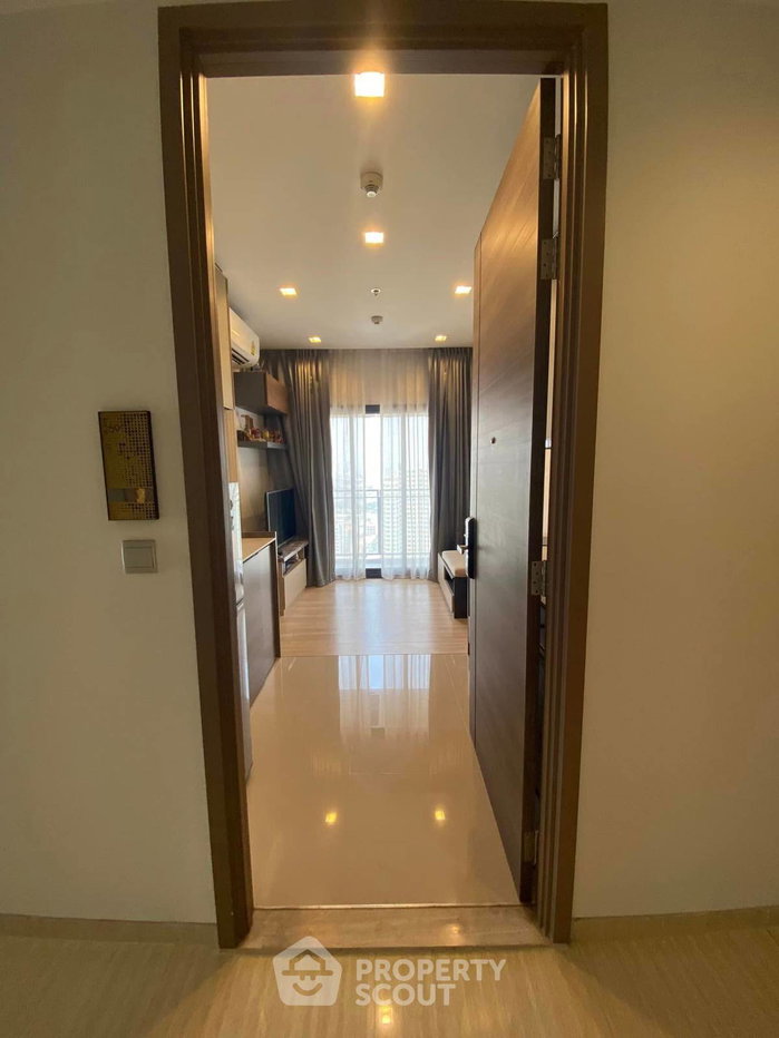 picture 30th-Floor 1-BR Condo, The Line Phahon - Pradipat, BTS Saphan Khwai (ID 1309503) - 6/11