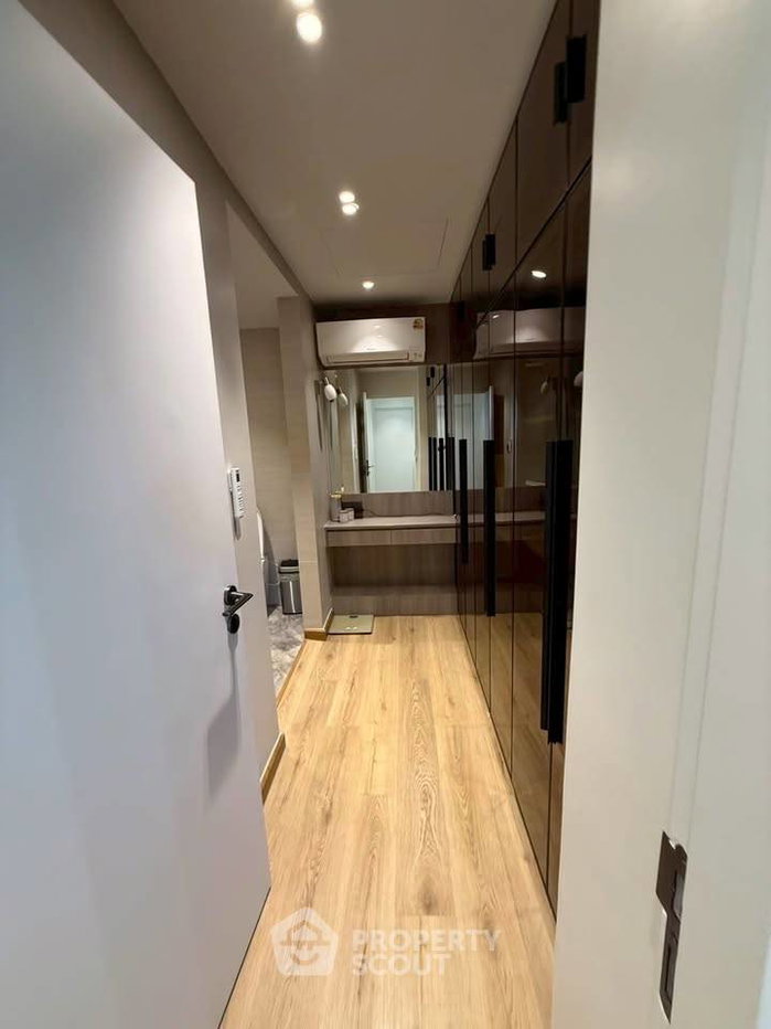 picture 2-BR Condo For Sale At Silom Suite Condominium, 60m To BTS Saint Louis (ID 3107541) - 11/15