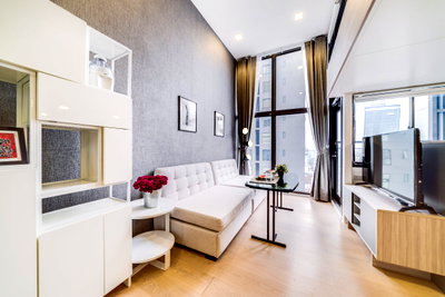 คอนโดให้เช่า : ราคาดีมาก!! 🏙️(For Rent/ให้เช่า) Chewathai Residence Asoke 💵22,000 THB (Duplex - Loft, 35 Sqm)  ชีวาทัย เรสซิเดนซ์ อโศก