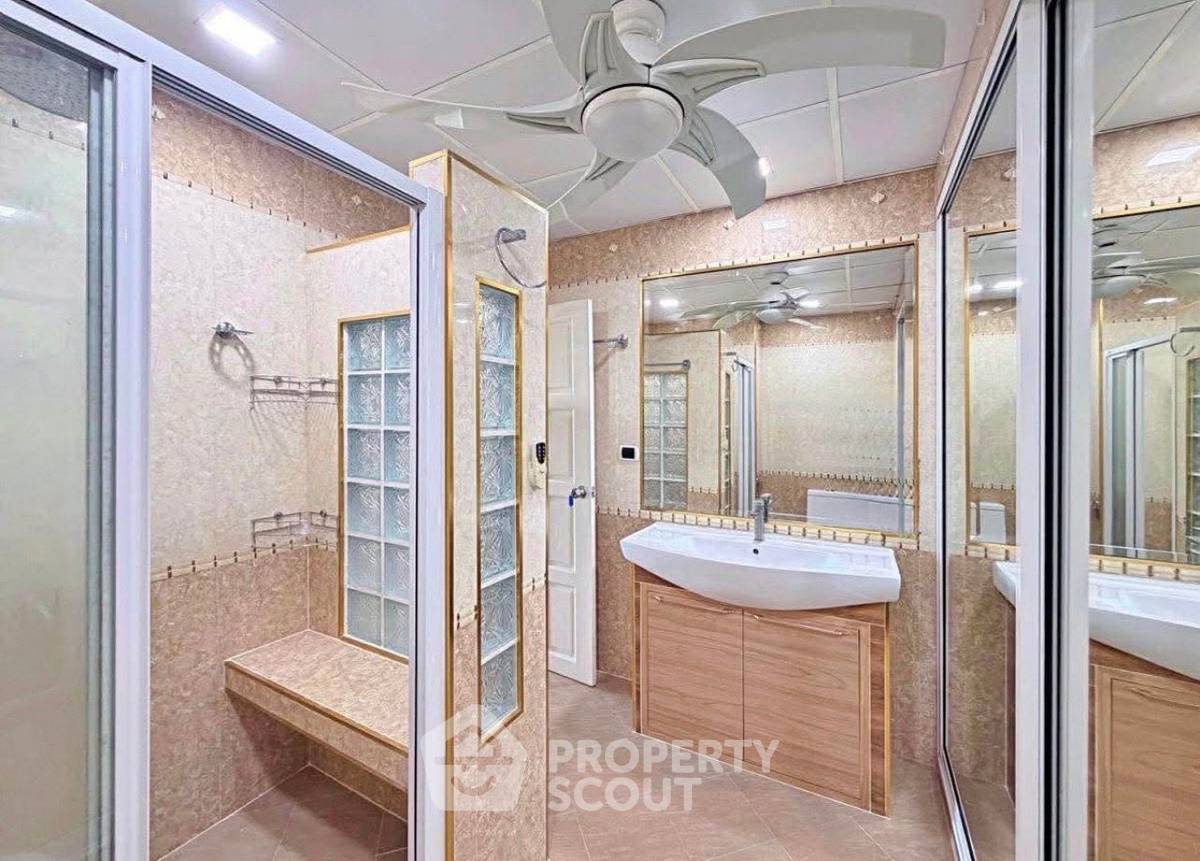 picture 2-BR Condo For Sale, View Talay 5 Jomtien Beach (ID 3107409) - 13/16