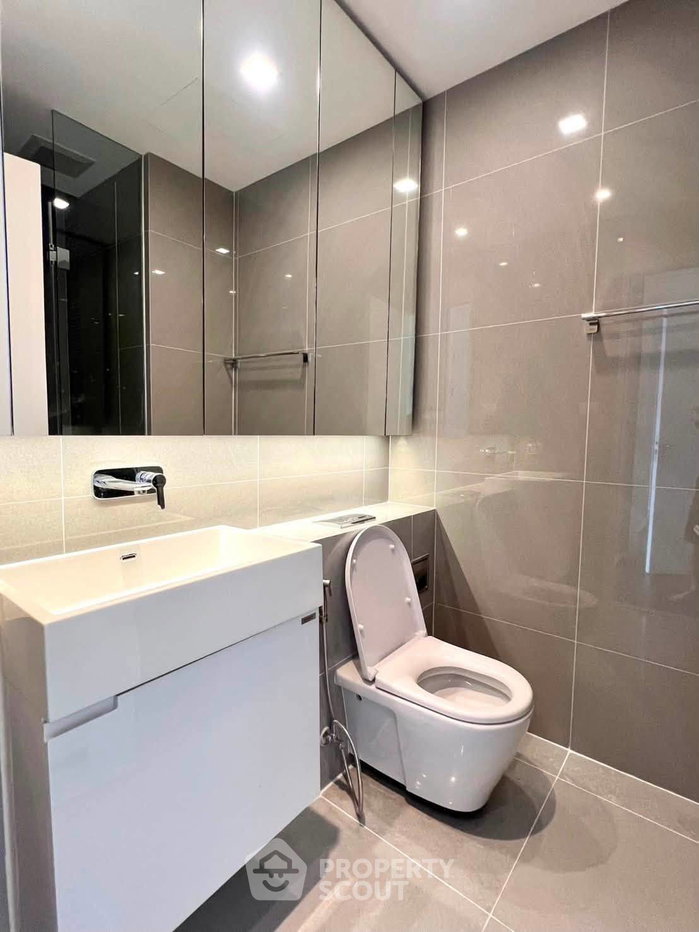 picture Well-Priced 2-BR Condo At The Saint Residences, 100m To MRT Phahon Yothin (ID 2999154) - 12/20