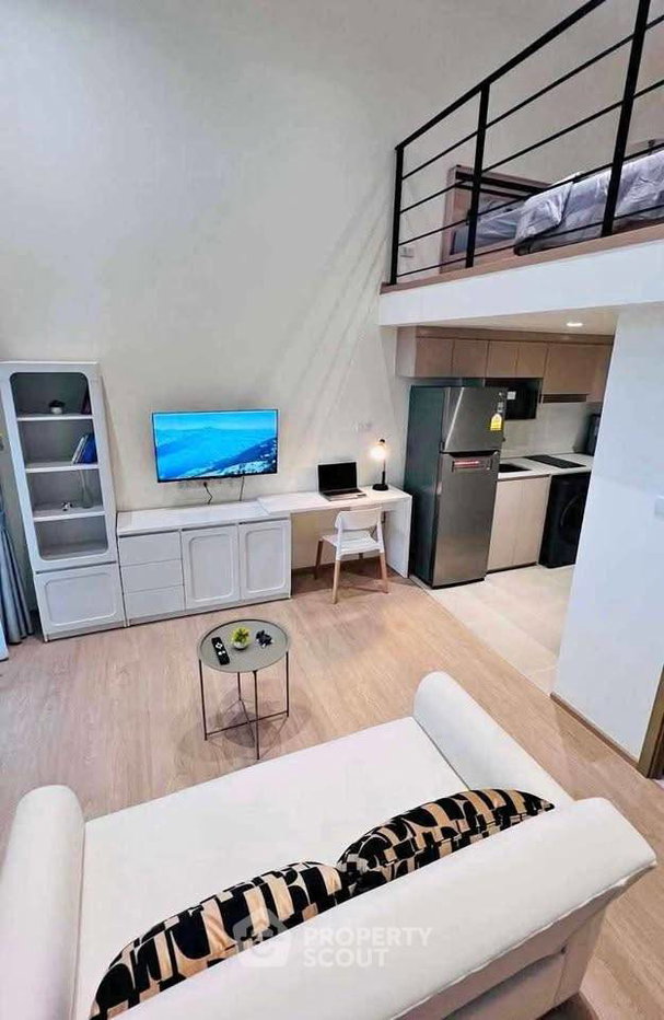 picture High-Floor 1-BR 30.6 Sqm At Na Reva Charoennakhon, BTS Pho Nimit (ID 3108258) - 1/9