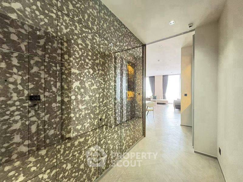 รูป คอนโด 2 ห้องนอนให้เช่า The Reserve Sathorn ชั้น 22 ขนาด 114 ตร.ม. ใกล้ BTS ศาลาแดง (ID 3105718) - รูปที่ 12/13