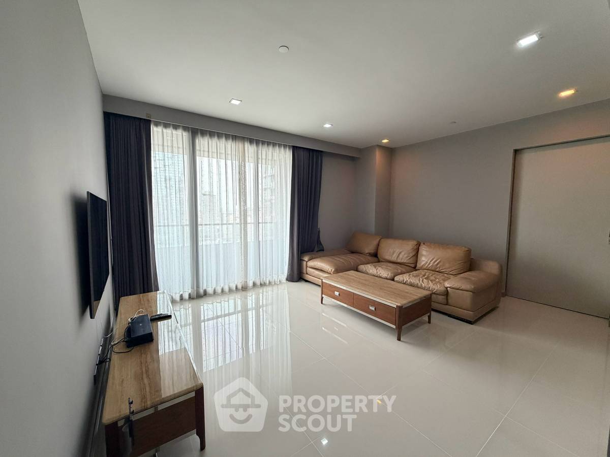 picture Pet-Friendly 2-BR 88 Sqm Condo At M Silom, 400m to BTS Chong Nonsi (ID 3105599) - 2/10