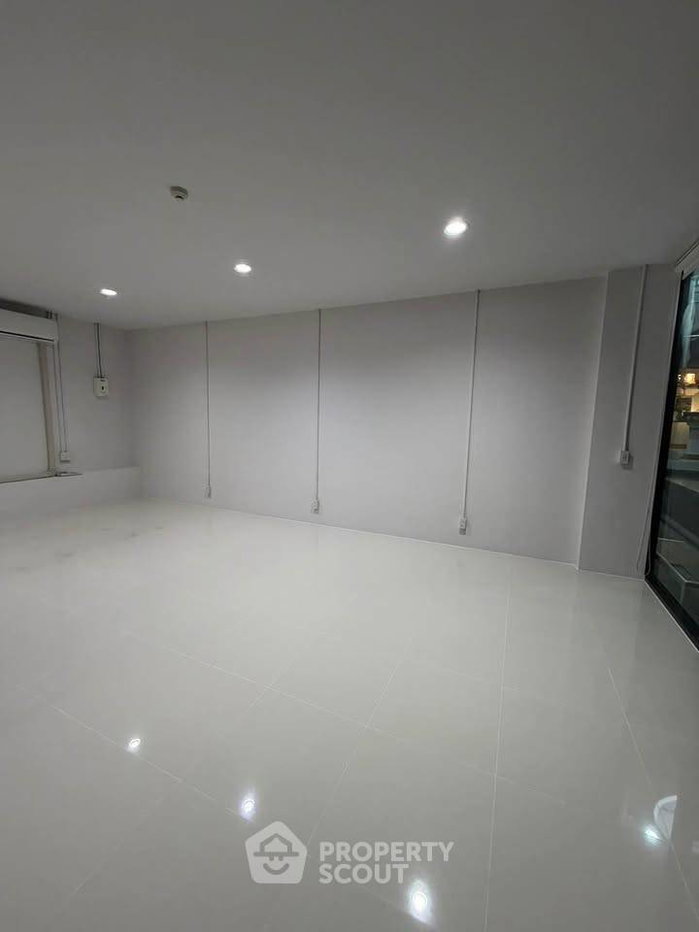 รูป คอนโด 1 ห้องนอนให้เช่า โปลิส คอนโด สุขสวัสดิ์ 64 ใกล้บางมด (ID 3108274) - รูปที่ 2/5