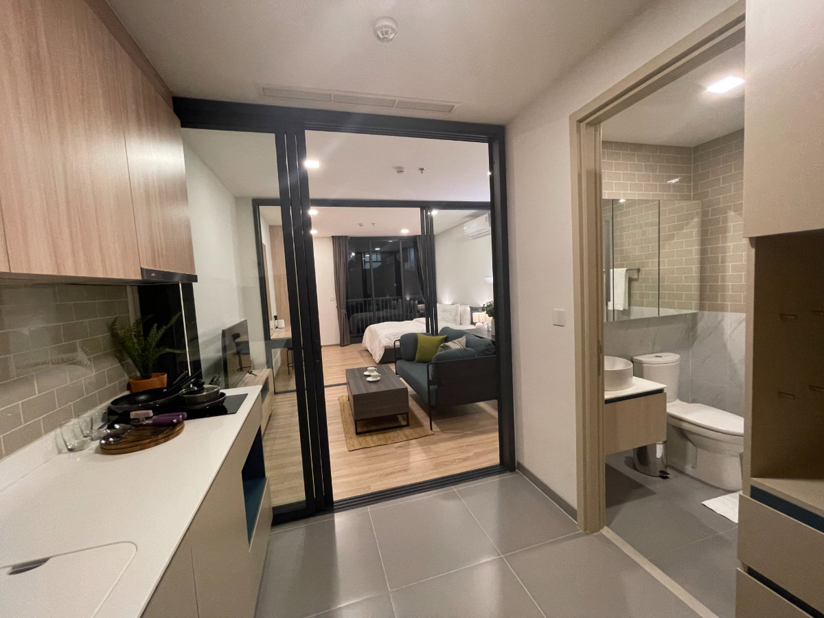 picture [Best Budget] High-Spec Condo with Pool & Gym - Fully Furnished + Free Wi-Fi! - 11/41