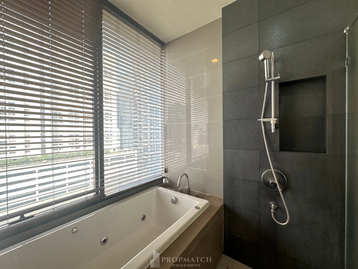 picture 🍀🔥 M Silom RARE ITEM UNIT! 1 Bed 54 Sqm 35,000 per month ✨ - 9/10