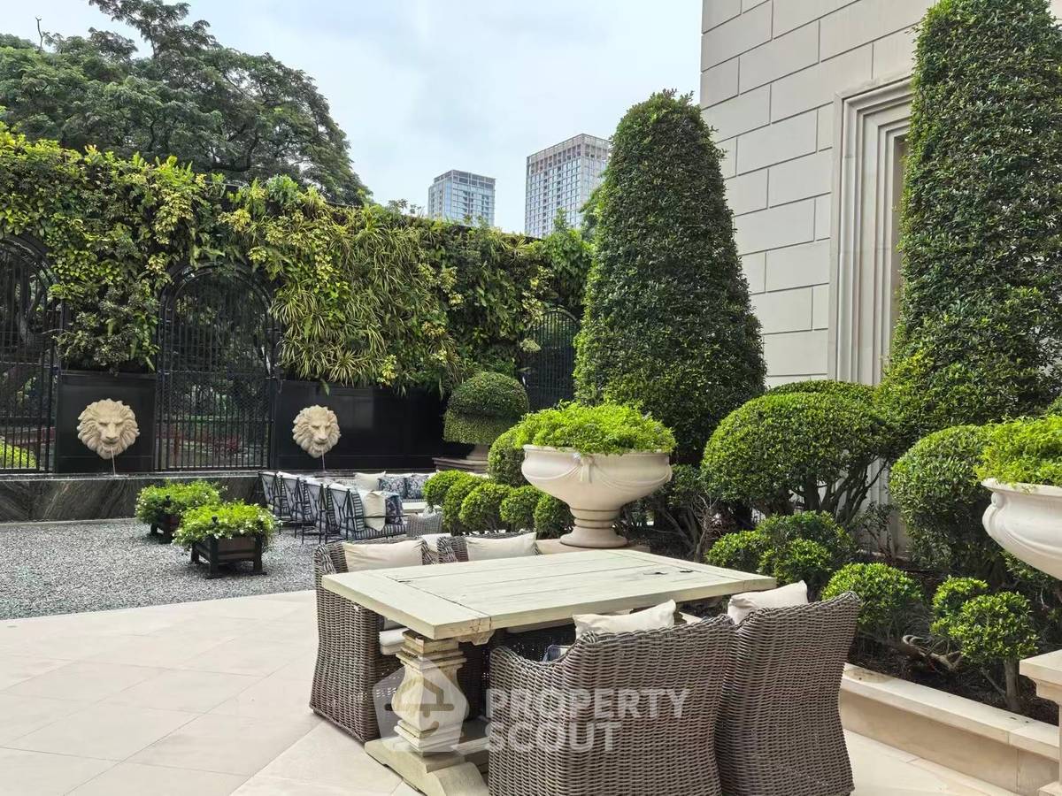 picture Well-Priced 2-BR 98 Wireless Condo Near BTS Phloen Chit (200m) (ID 3107534) - 9/9