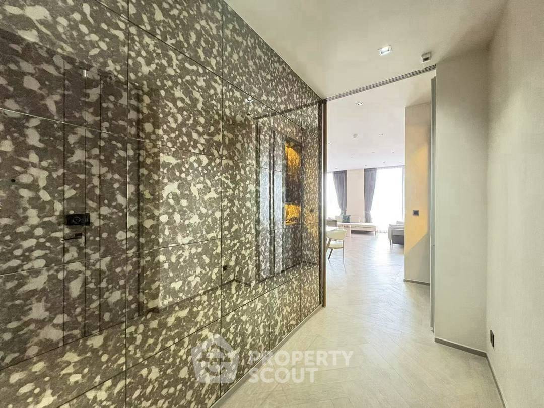 รูป คอนโด 2 ห้องนอน ที่ The Reserve Sathorn ชั้น 22 ใกล้ BTS สะล Daeng (ID 3105711) - รูปที่ 12/13