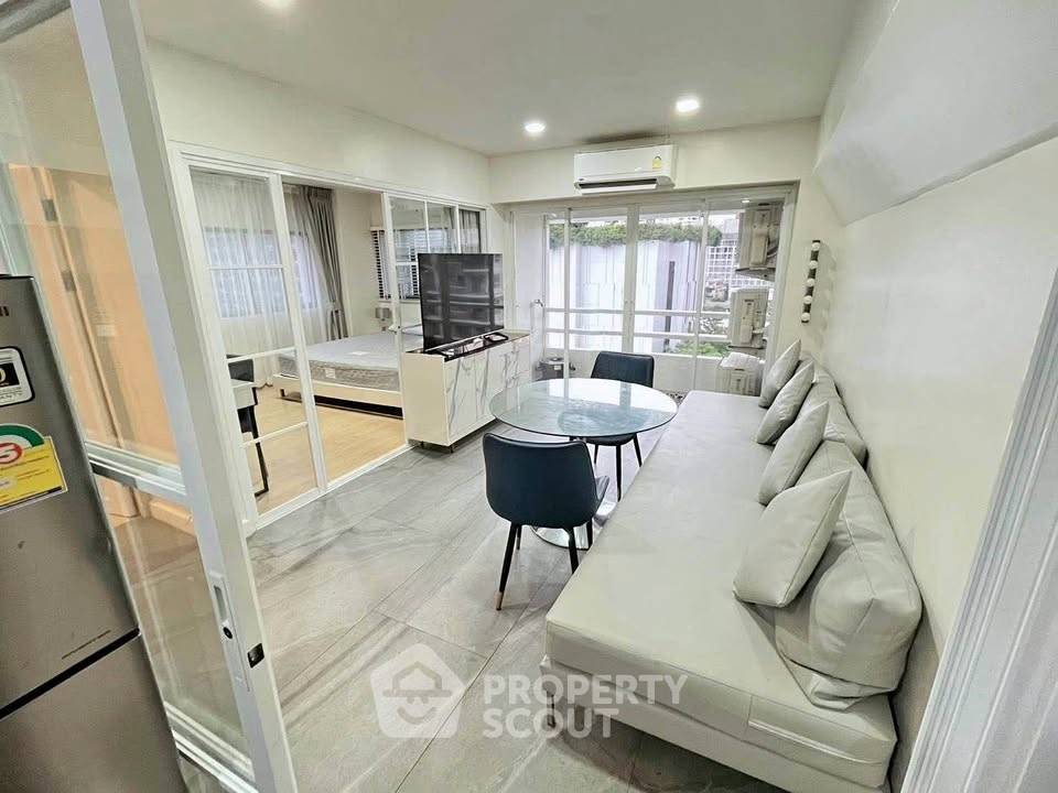 picture 50 Sqm 2-BR Condo At Thonglor Tower, BTS Thong Lo (ID 3106408) - 1/10