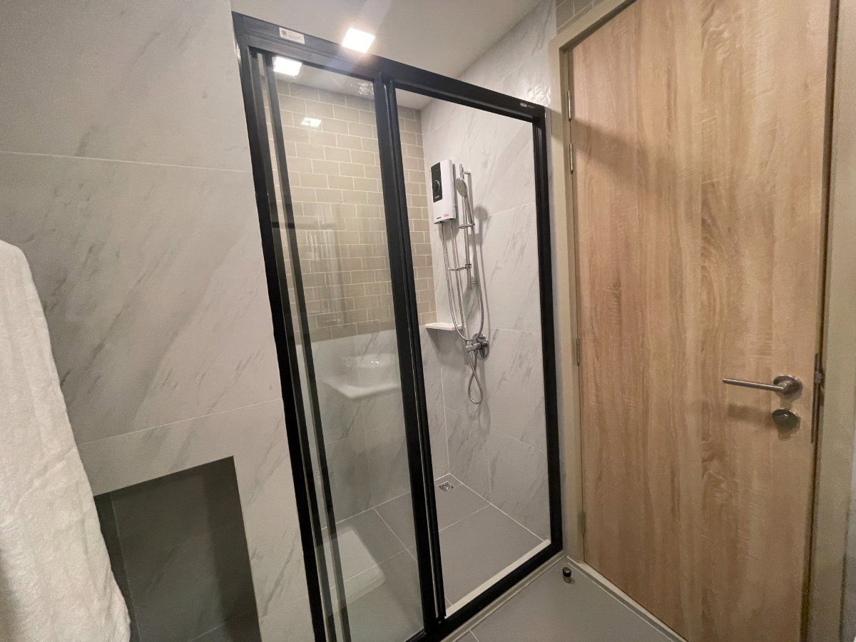 picture [Best Budget] High-Spec Condo with Pool & Gym - Fully Furnished + Free Wi-Fi! - 15/41
