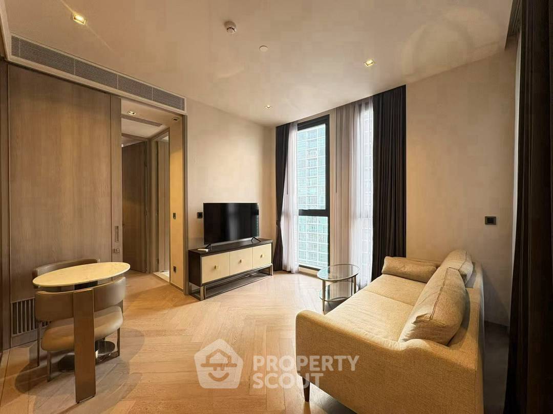 picture High-Floor 1-BR 50 Sqm The Reserve Sathorn Near BTS Sala Daeng (ID 3105710) - 2/11