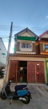 2-story townhouse for sale, corner unit