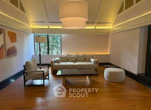 High-Floor 2-BR Condo, 160 Sqm at Langsuan Ville, 300m to BTS Ratchadamri (ID 3103784)