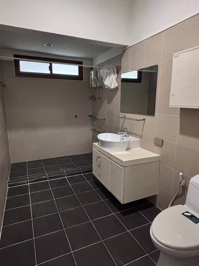 picture House for Rent Spacious Single House in Soi Ratchakru Ari Phahonyothin - 6/7