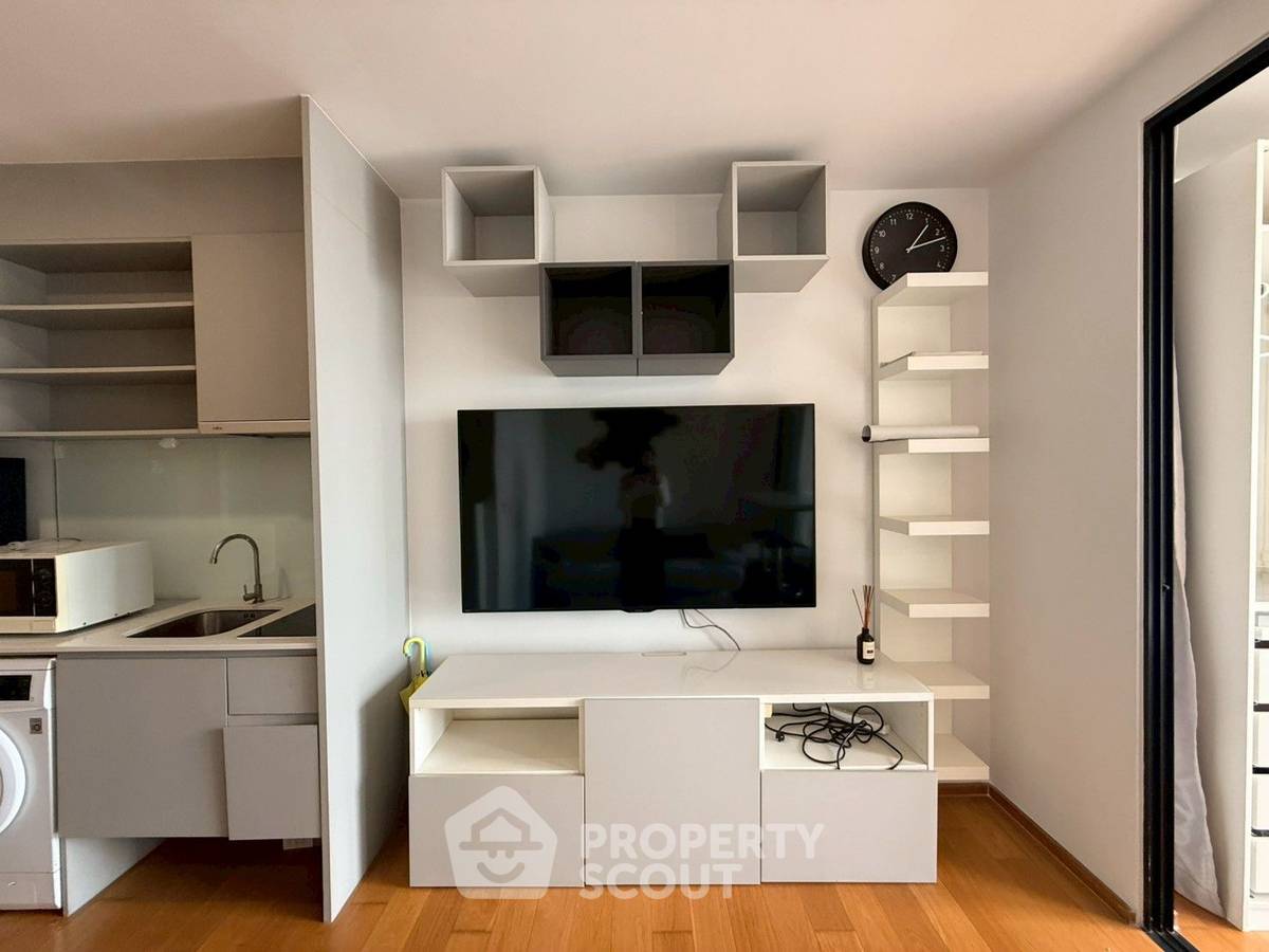 picture 1-BR Condo At Noble Revo Silom Near BTS Surasak (200m) (ID 531336) - 4/17
