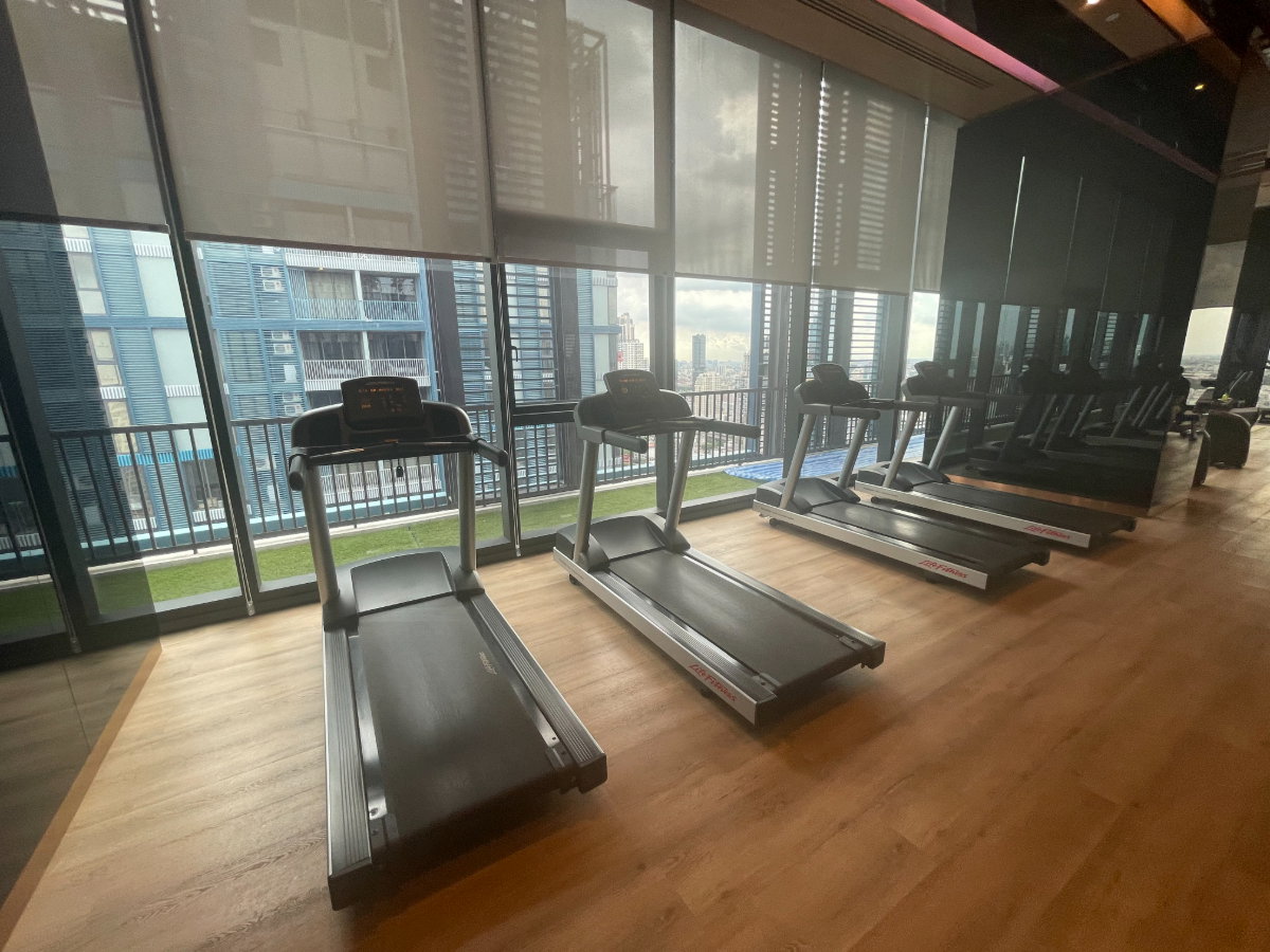 picture [Best Budget] High-Spec Condo with Pool & Gym - Fully Furnished + Free Wi-Fi! - 26/41