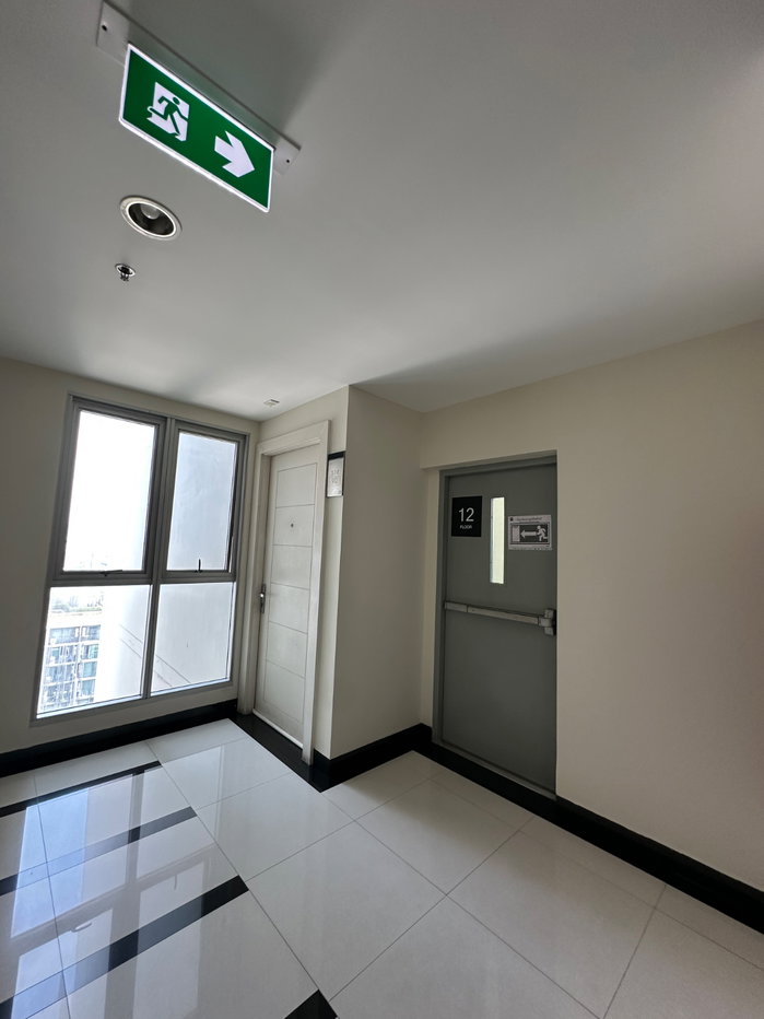 picture Newly renovated corner room with 2 bedroom walkable to mrt station - 16/16