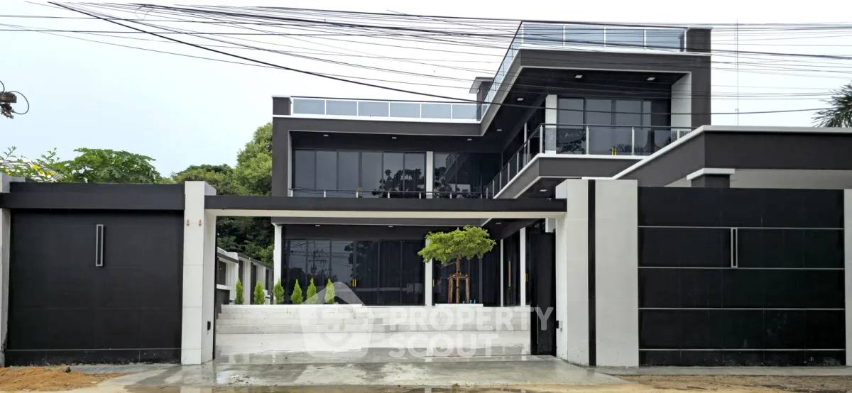 picture Pet-Friendly 4-BR Pool Villa, Luxury Pool Villa in Hin Lek Fai (ID 3079474) - 14/16