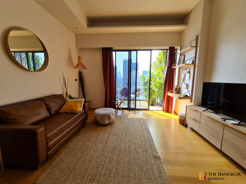 Siamese Exclusive Sukhumvit 31 Condo in High-potential, Central City Location