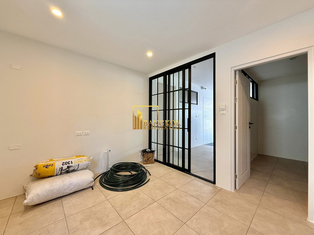 รูป Modern 5 Bedroom Luxury House For Sale in Ekkamai Area - BR28364SH - รูปที่ 47/49